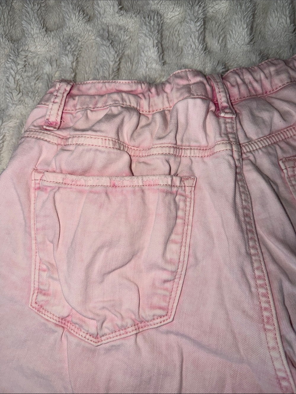 Risen High-Rise Light Pink Distressed Denim Shorts 😍 - Picture 6 of 11